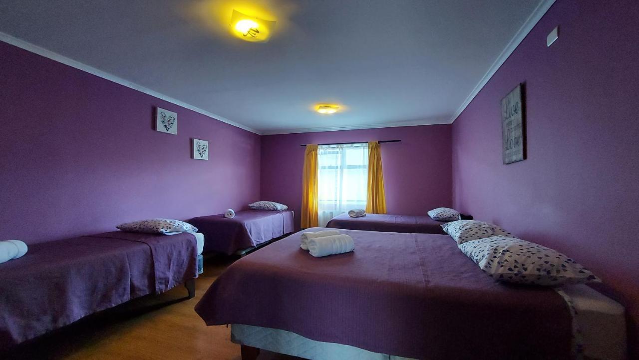 Hostal La Base Bed & Breakfast Puerto Natales Exterior photo